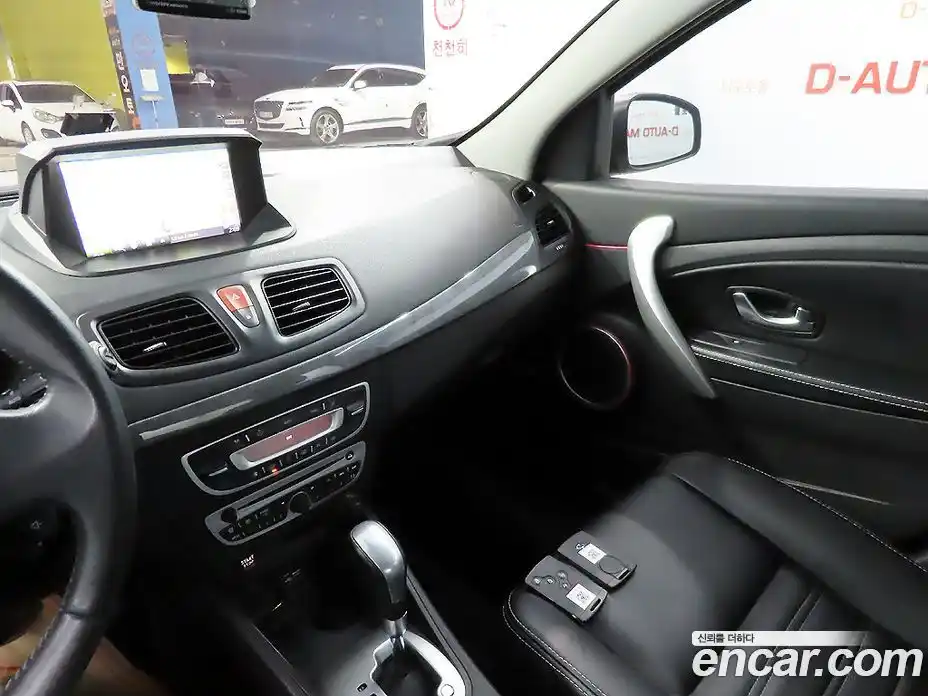 Renault SM3 2011 1.6 Автомат в Москве № 424238, фото 12