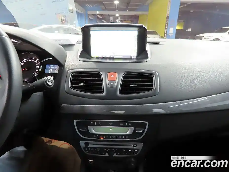 Renault SM3 2011 1.6 Автомат в Москве № 424238, фото 6