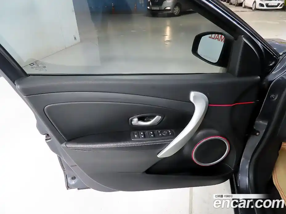 Renault SM3 2011 1.6 Автомат в Москве № 424238, фото 8