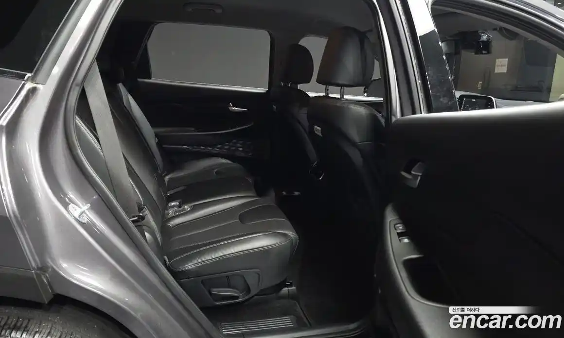 Hyundai Santa Fe 2019 2.0 Автомат в Москве № 582349, фото 12