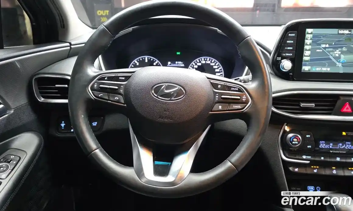 Hyundai Santa Fe 2019 2.0 Автомат в Москве № 582349, фото 13