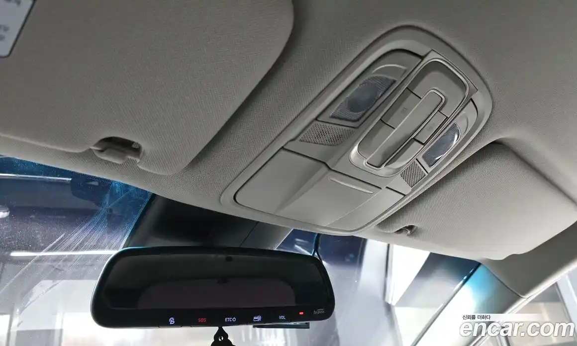 Hyundai Santa Fe 2019 2.0 Автомат в Москве № 582349, фото 18