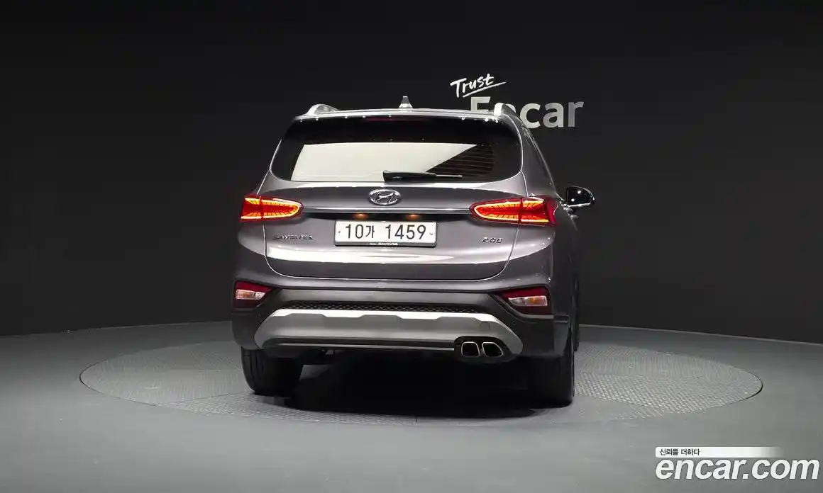 Hyundai Santa Fe 2019 2.0 Автомат в Москве № 582349, фото 4