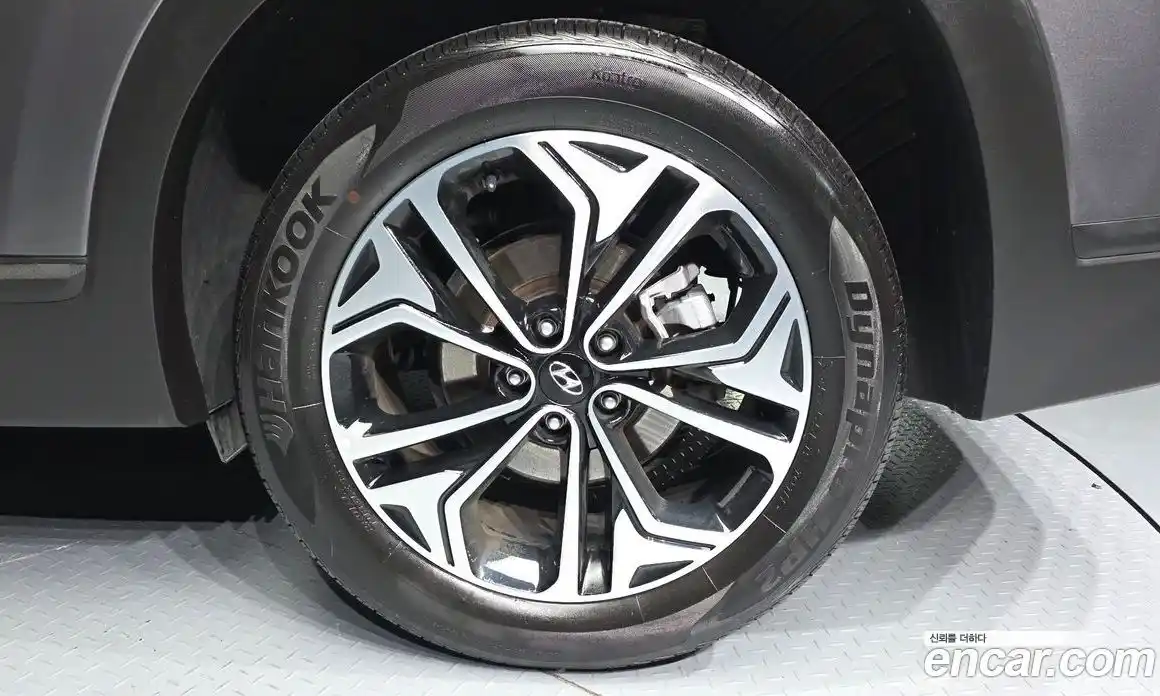 Hyundai Santa Fe 2019 2.0 Автомат в Москве № 582349, фото 5