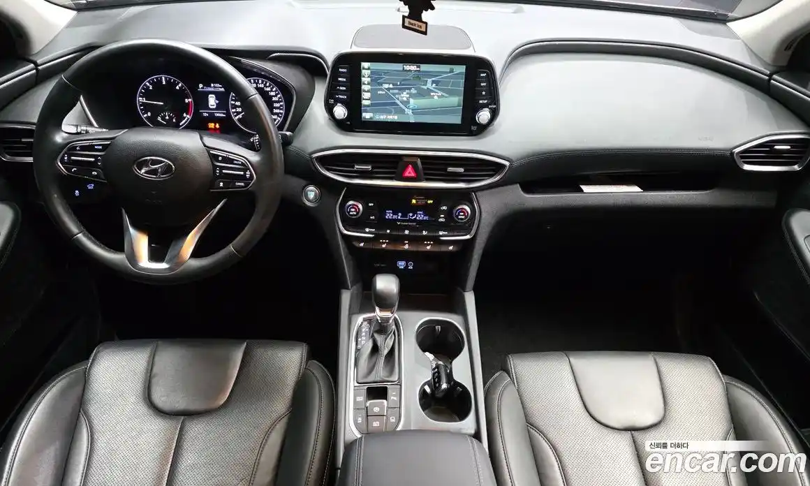 Hyundai Santa Fe 2019 2.0 Автомат в Москве № 582349, фото 7