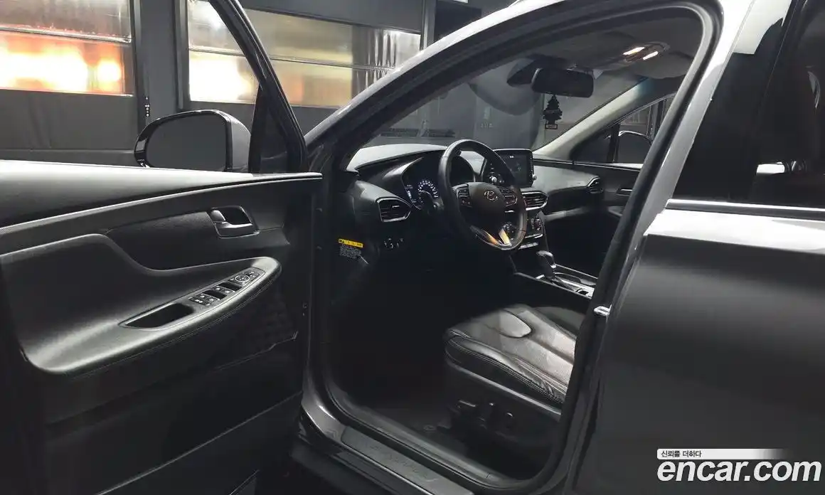 Hyundai Santa Fe 2019 2.0 Автомат в Москве № 582349, фото 10