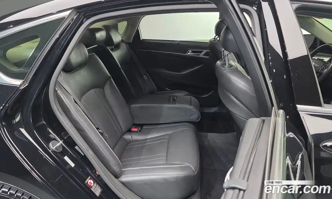 Hyundai Genesis 2015 3.8 Автомат в Москве № 583094, фото 12