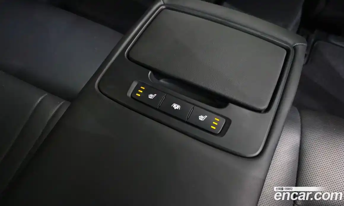 Hyundai Genesis 2015 3.8 Автомат в Москве № 583094, фото 18