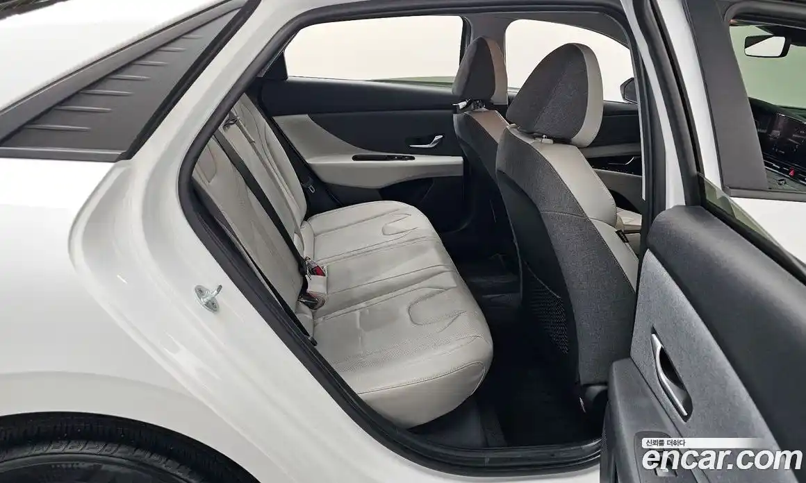 Hyundai Avante 2023 1.6 Автомат в Москве № 583345, фото 11