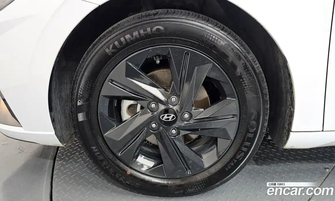 Hyundai Avante 2023 1.6 Автомат в Москве № 583345, фото 4