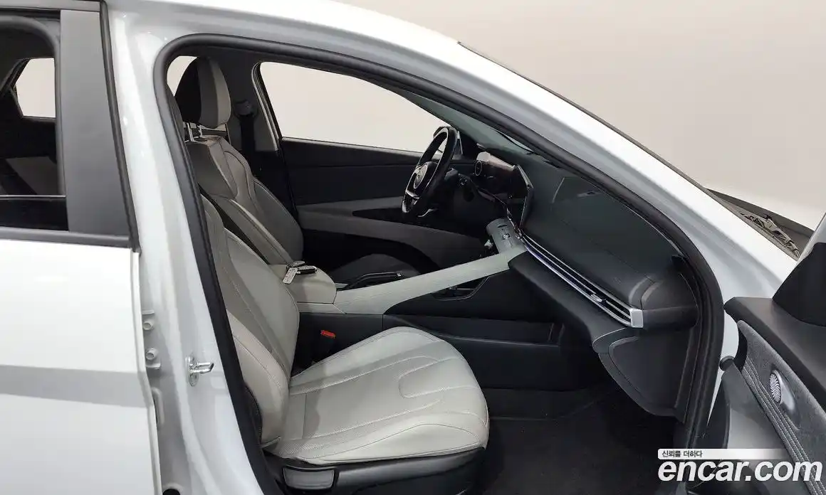 Hyundai Avante 2022 1.6 Автомат в Москве № 583700, фото 11