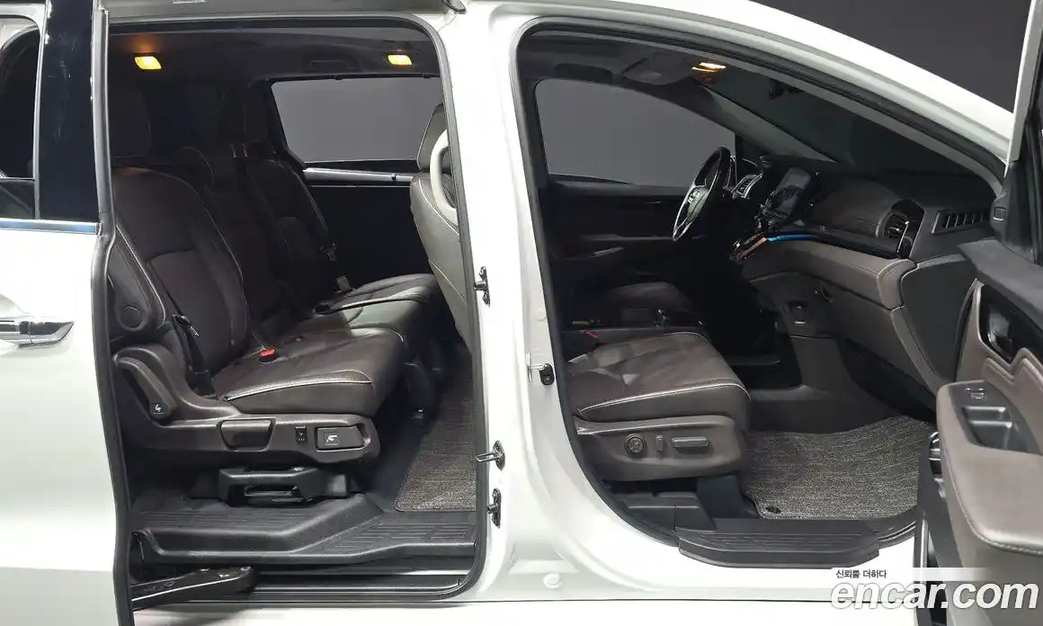 Honda Odyssey 2022 3.5 Автомат в Москве № 584600, фото 11