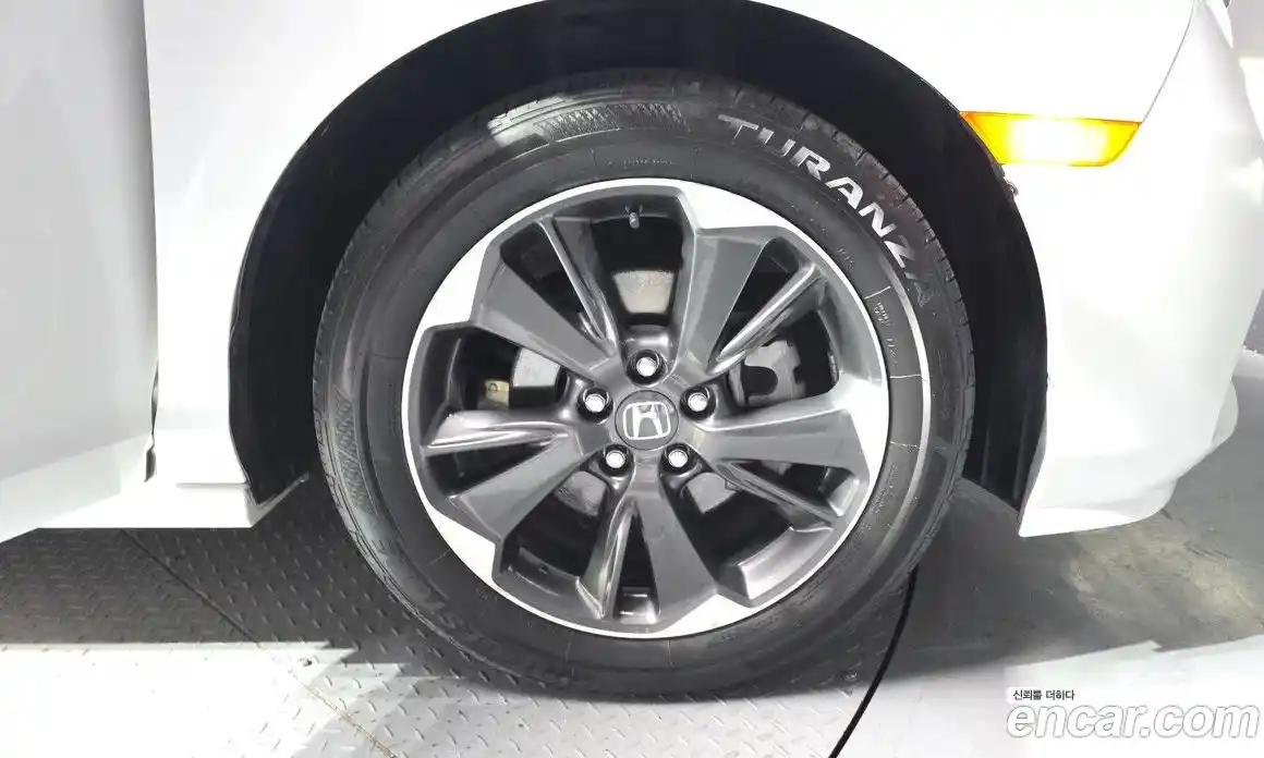 Honda Odyssey 2022 3.5 Автомат в Москве № 584600, фото 5