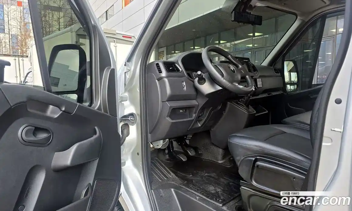 Renault Master 2021 2.3 Механическая в Москве № 584617, фото 11