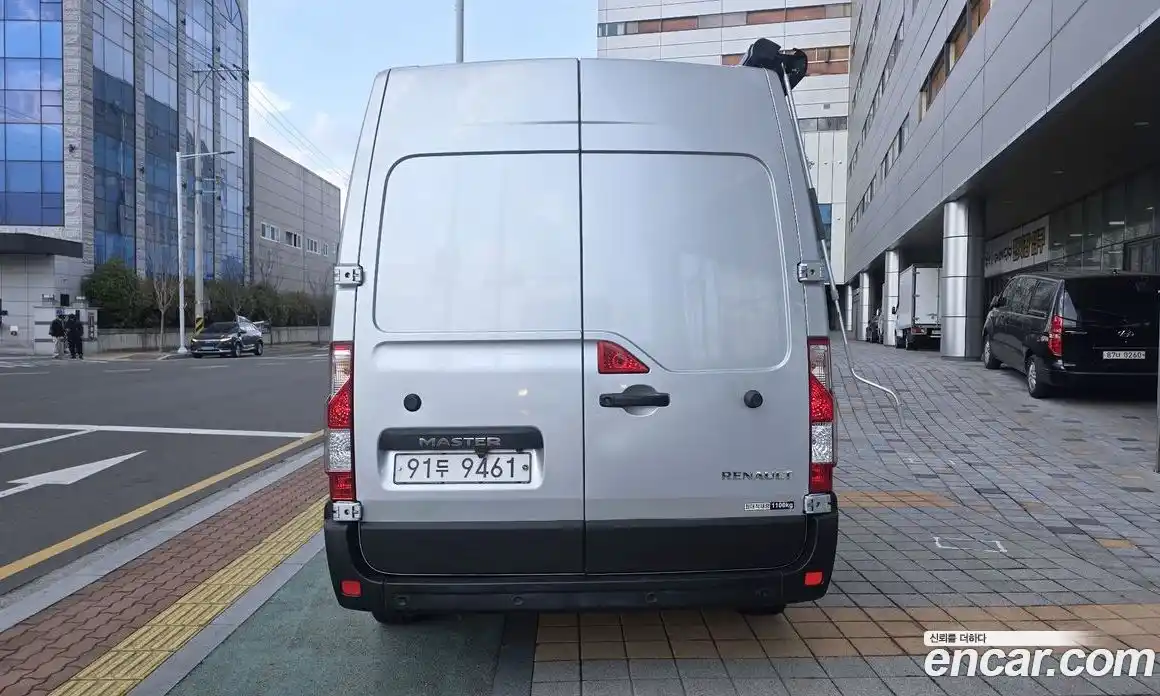 Renault Master 2021 2.3 Механическая в Москве № 584617, фото 4