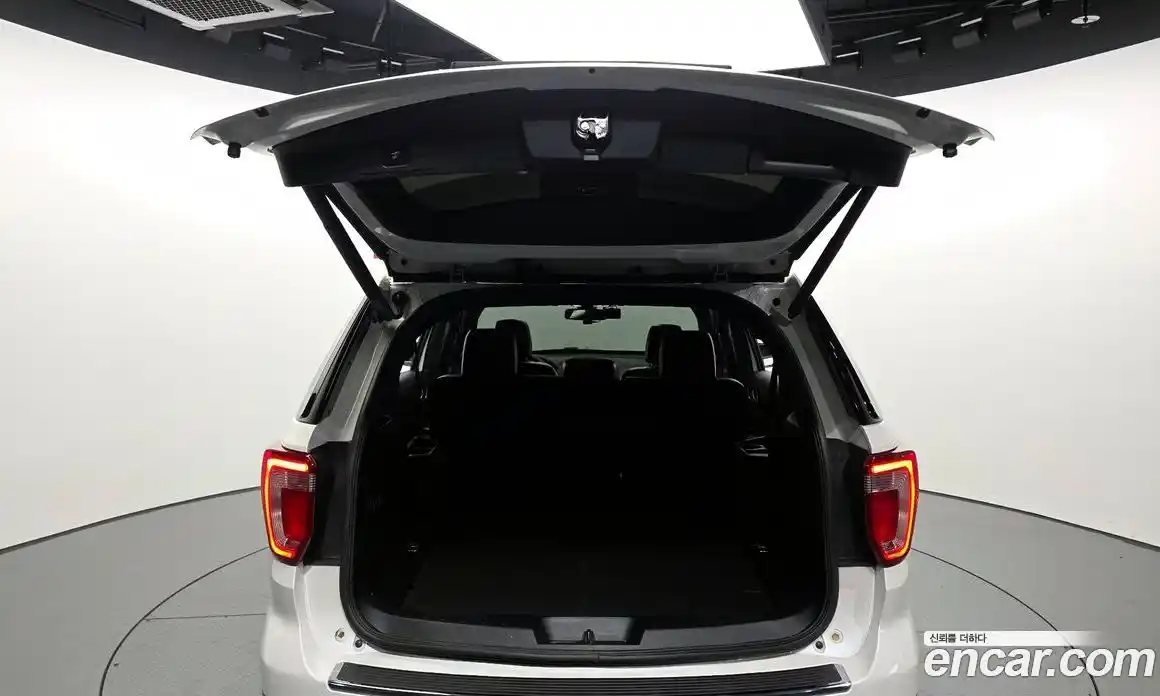 Ford Explorer 2019 2.3 Автомат в Москве № 584964, фото 20