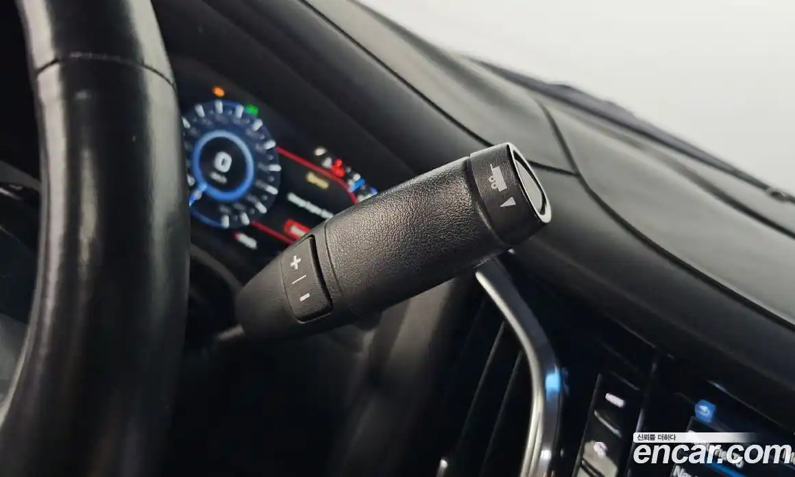 Cadillac Escalade 2018 6.2 Автомат в Москве № 585604, фото 9