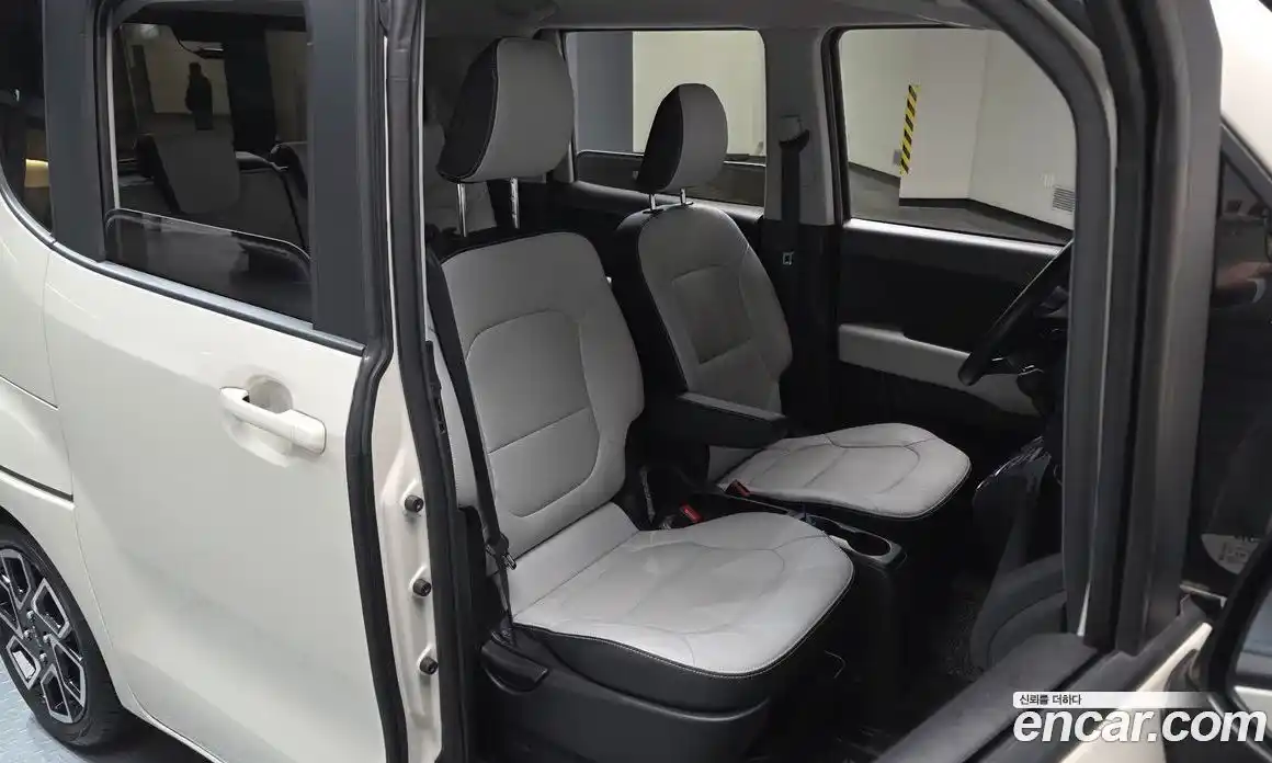 Kia Ray 2023 1.0 Автомат в Москве № 586211, фото 11