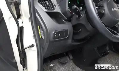 Kia Ray 2023 1.0 Автомат в Москве № 586211, миниатюра 12