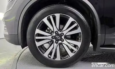 Renault QM6 2023 2.0 Автомат в Москве № 586342, миниатюра 5