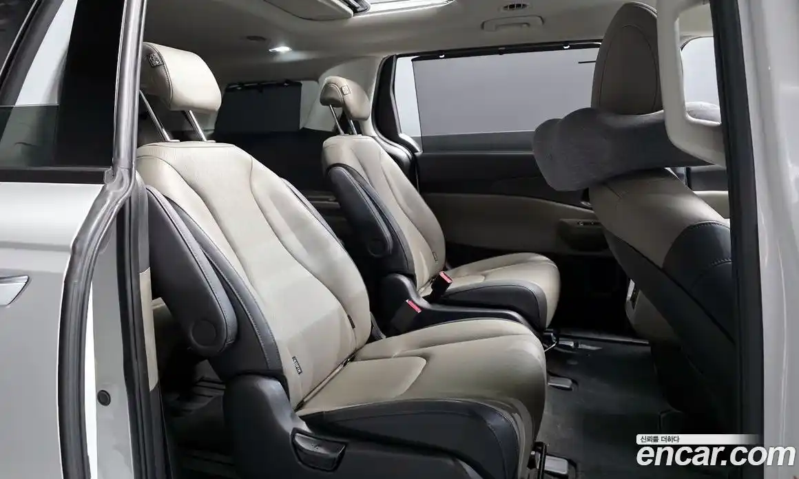 Kia Canival 2025 2.2 Автомат в Москве № 586527, фото 12