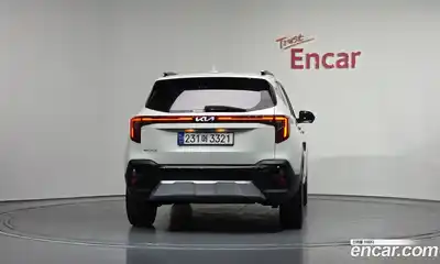 Kia Seltos 2024 1.6 Автомат в Москве № 586909, миниатюра 4