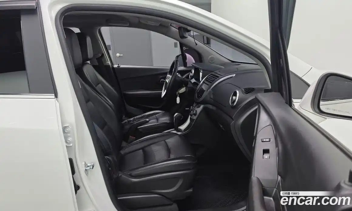 Chevrolet Trax 2014 1.4 Автомат в Москве № 586994, фото 12