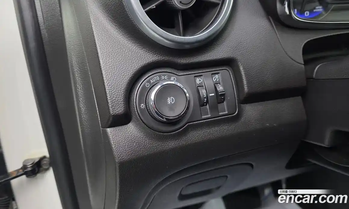 Chevrolet Trax 2014 1.4 Автомат в Москве № 586994, фото 15