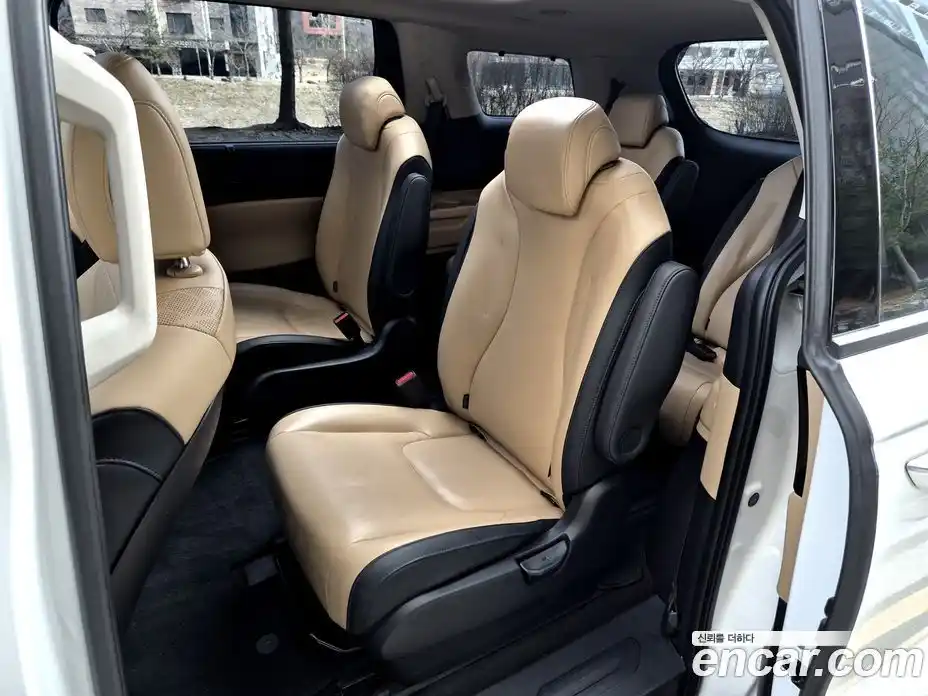 Kia Canival 2023 2.2 Автомат в Москве № 587412, фото 11