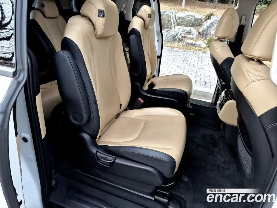 Kia Canival 2023 2.2 Автомат в Москве № 587412, фото 14