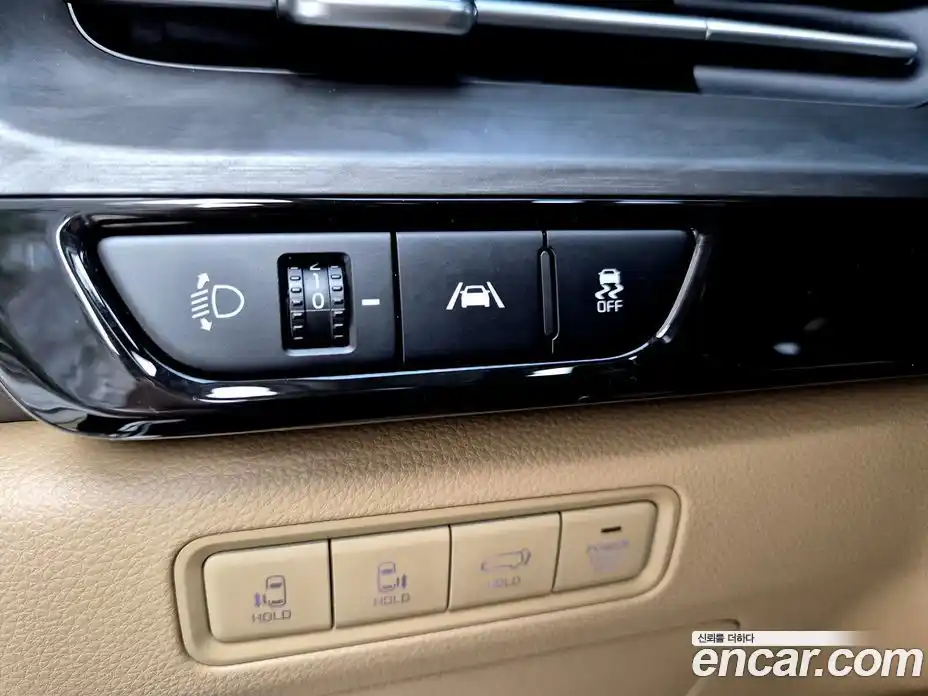 Kia Canival 2023 2.2 Автомат в Москве № 587412, фото 19