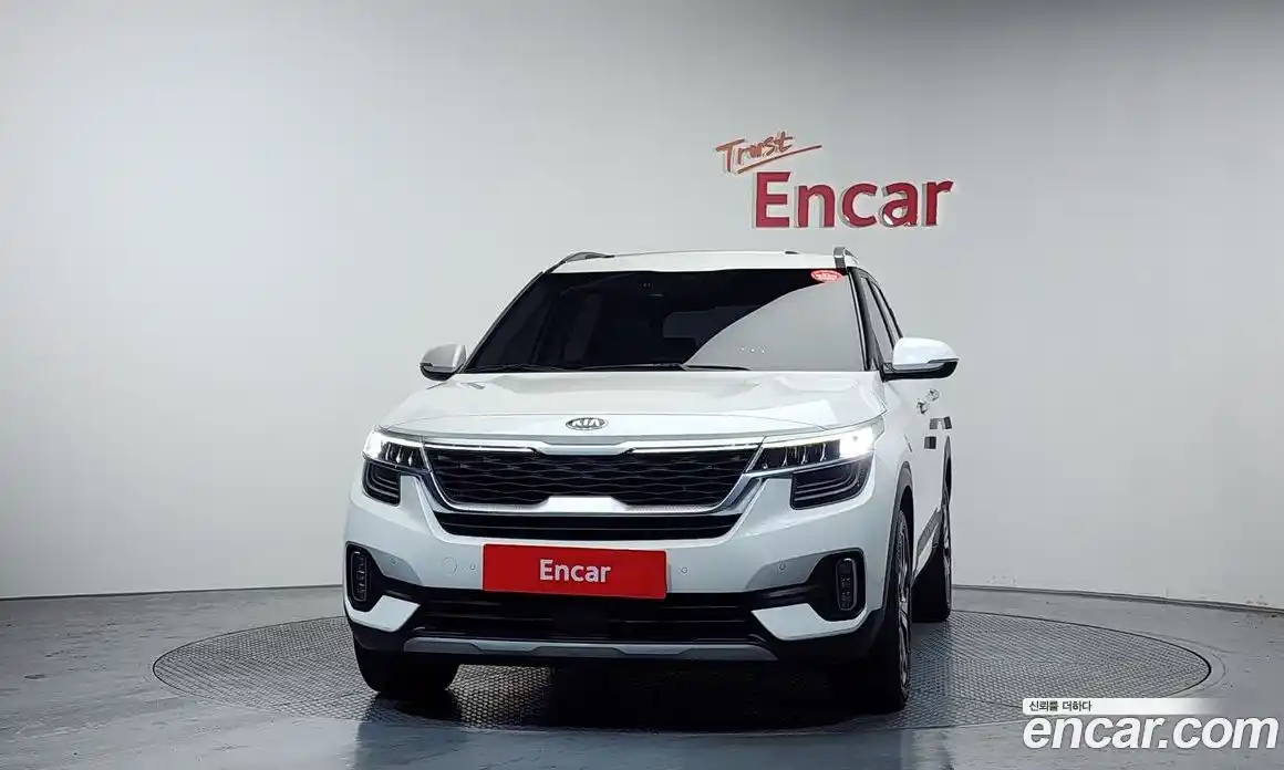 Kia Seltos 2020 1.6 Автомат в Москве № 587486, фото 3