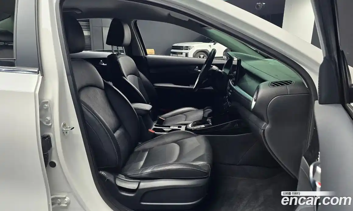 Kia K3 2023 1.6 Автомат в Москве № 587502, фото 10