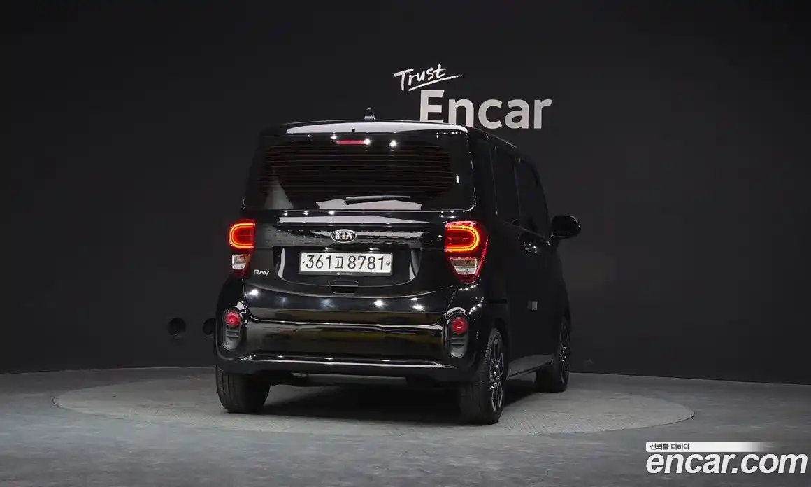 Kia Ray 2021 1.0 Автомат в Москве № 587667, фото 4