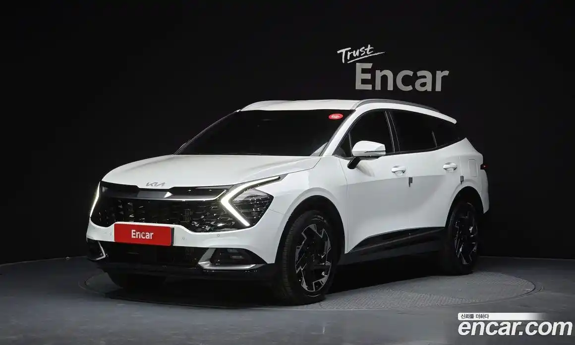 Kia Sportage 2023 1.6 Автомат в Москве № 587719, фото 1