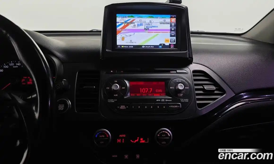 Kia Morning 2014 1.0 Автомат в Москве № 587817, фото 14