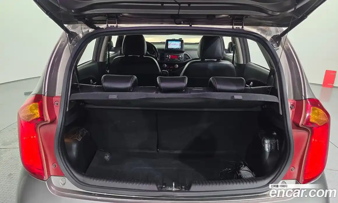 Kia Morning 2014 1.0 Автомат в Москве № 587817, фото 20