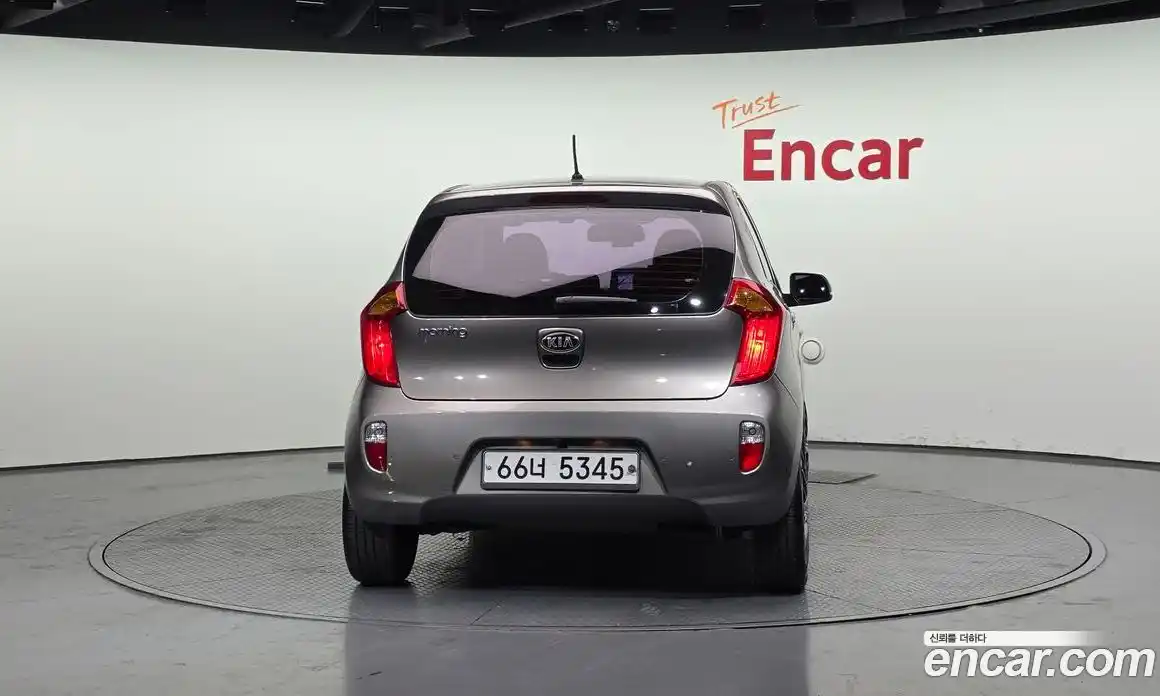 Kia Morning 2014 1.0 Автомат в Москве № 587817, фото 4