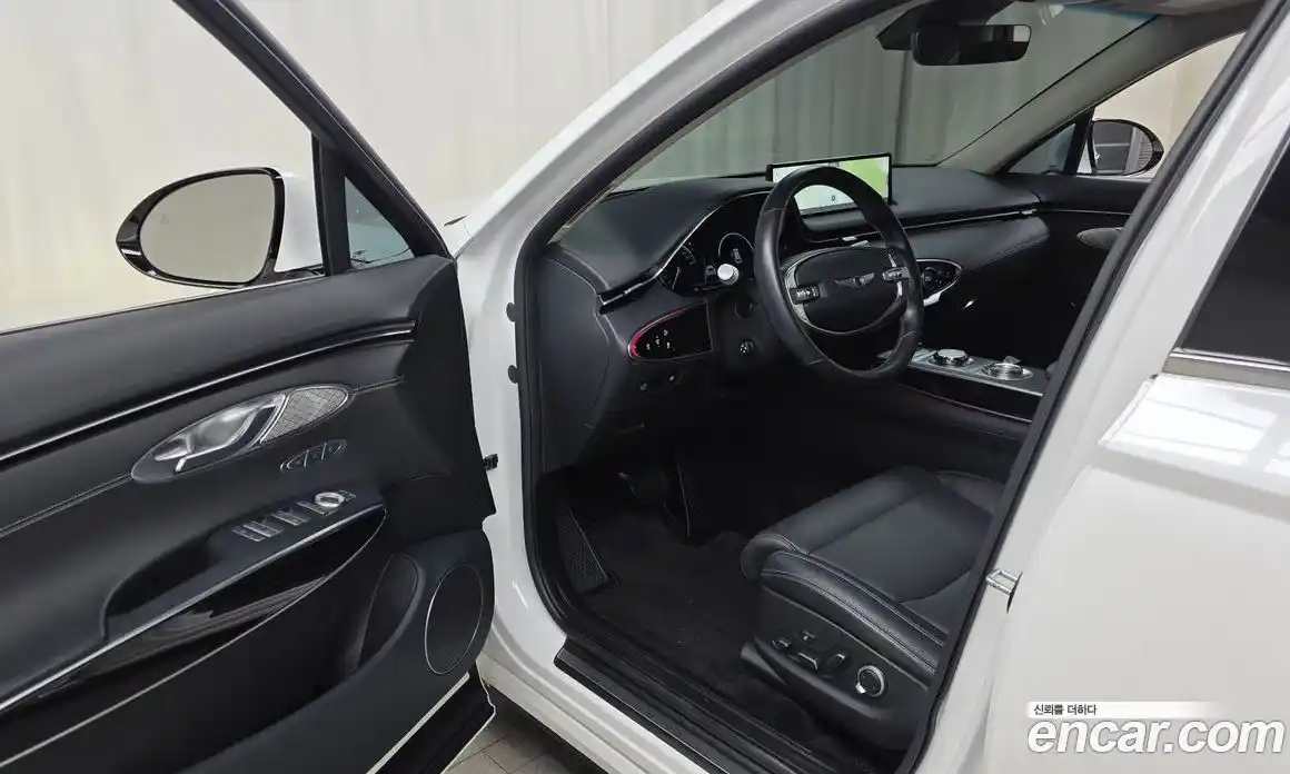 Genesis GV70 2023 2.5 Автомат в Москве № 588204, фото 10