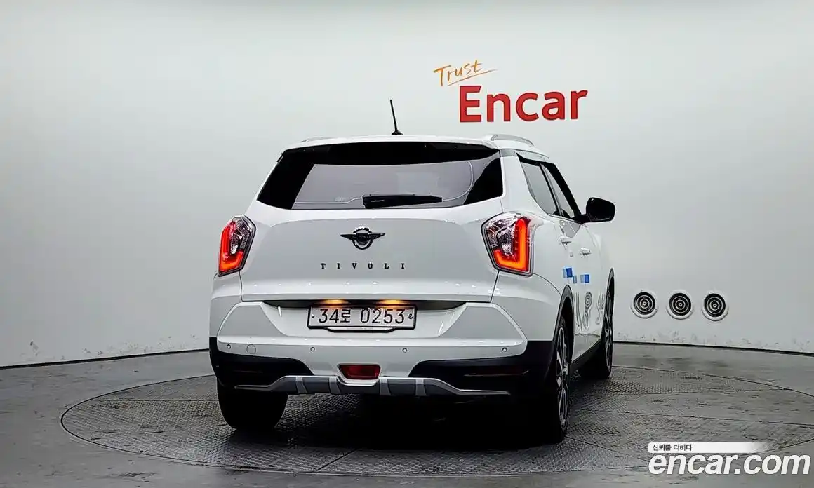 SsangYong TIBOLI 2016 1.6 Автомат в Москве № 588994, фото 4