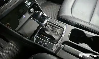 SsangYong Korando 2024 1.5 Автомат в Москве № 589329, миниатюра 8