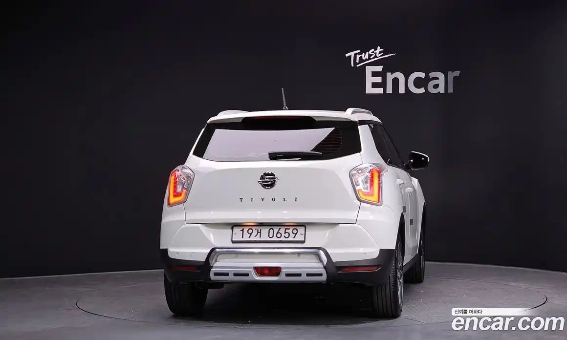 SsangYong TIBOLI 2016 1.6 Автомат в Москве № 589331, фото 4