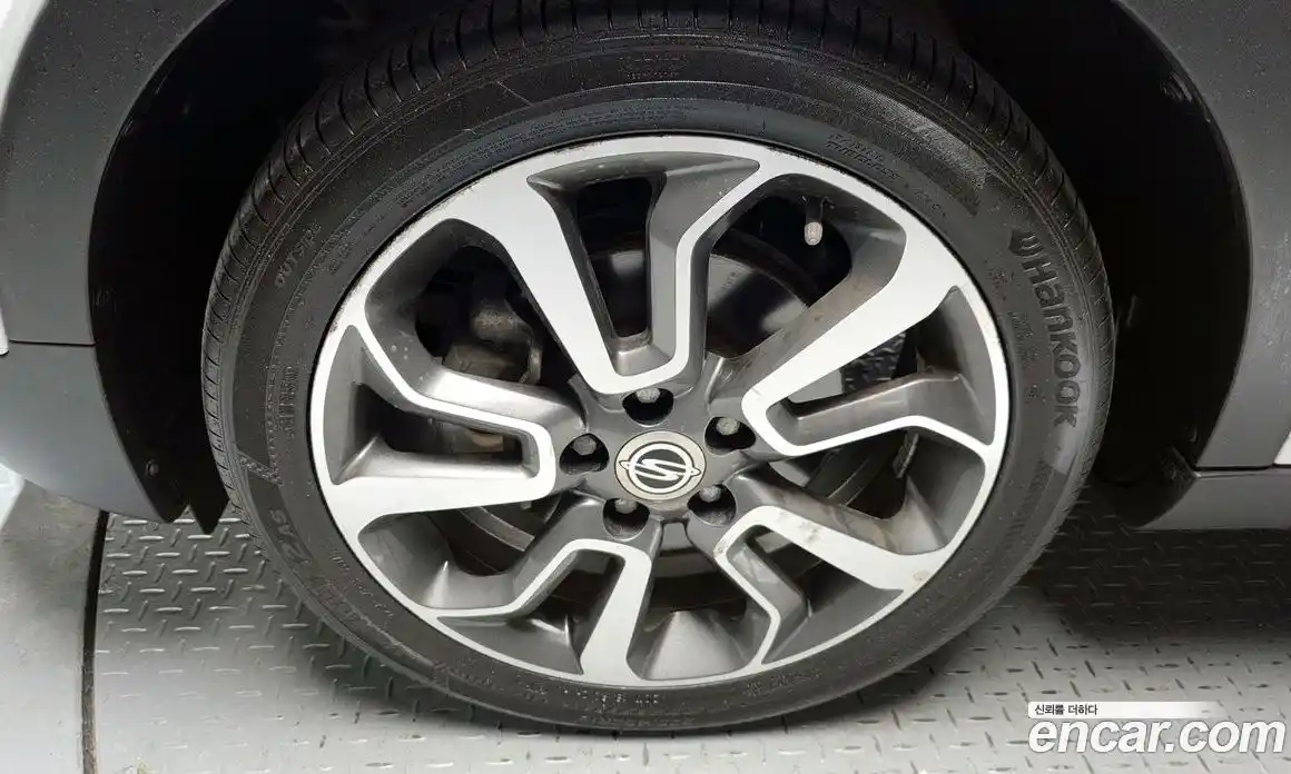 SsangYong TIBOLI 2016 1.6 Автомат в Москве № 589331, фото 5