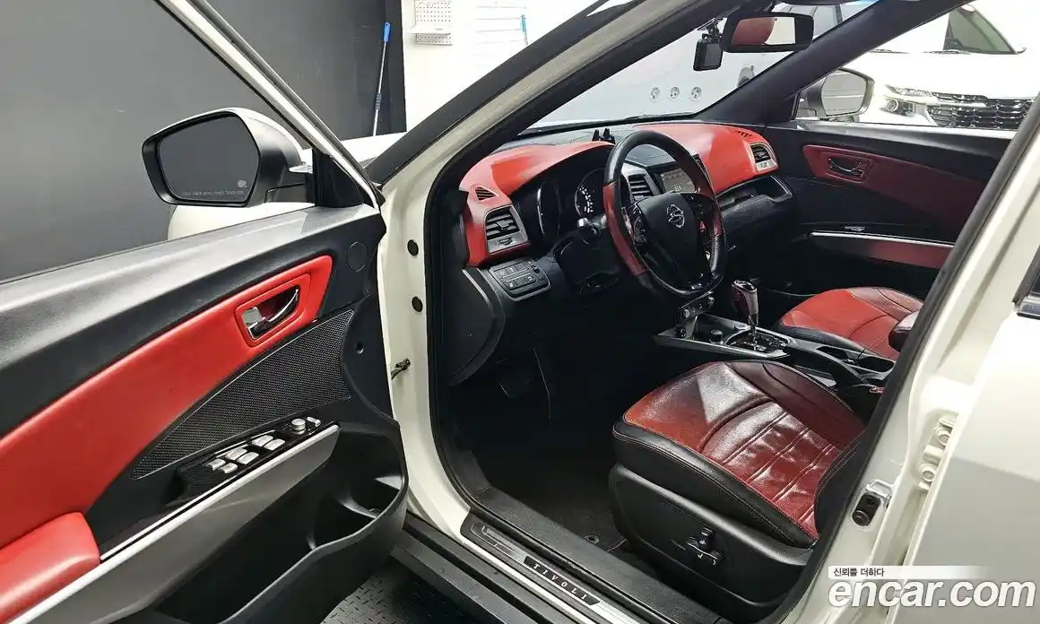 SsangYong TIBOLI 2016 1.6 Автомат в Москве № 589331, фото 10