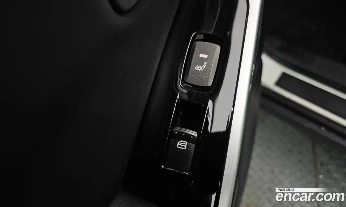 SsangYong Korando 2015 2.0 Автомат в Москве № 589453, фото 18