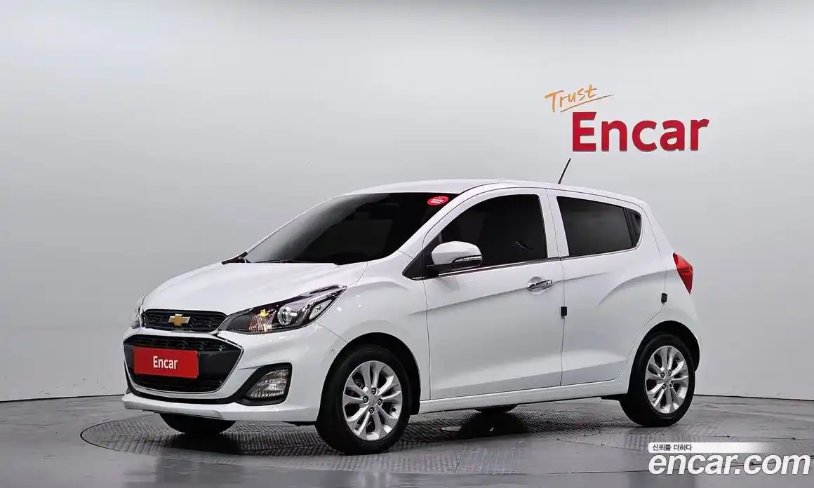 Chevrolet Spark 2021 1.0 Автомат в Москве № 589747, фото 1