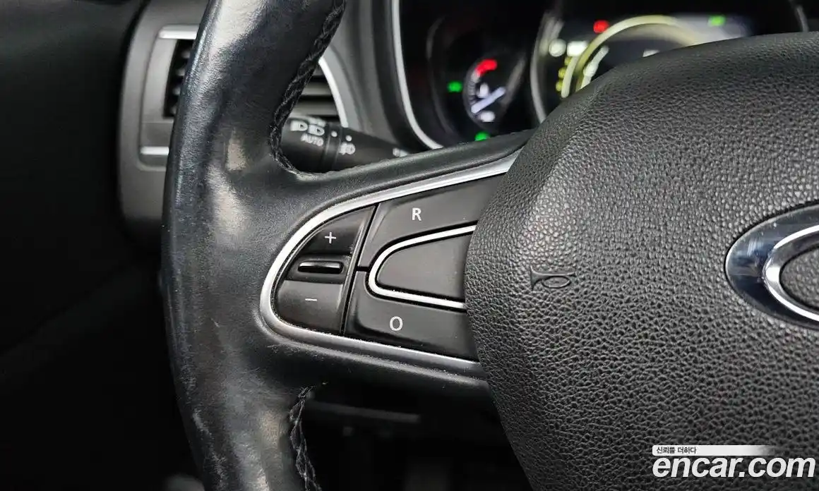 Renault QM6 2017 2.0 Автомат в Москве № 590020, фото 10