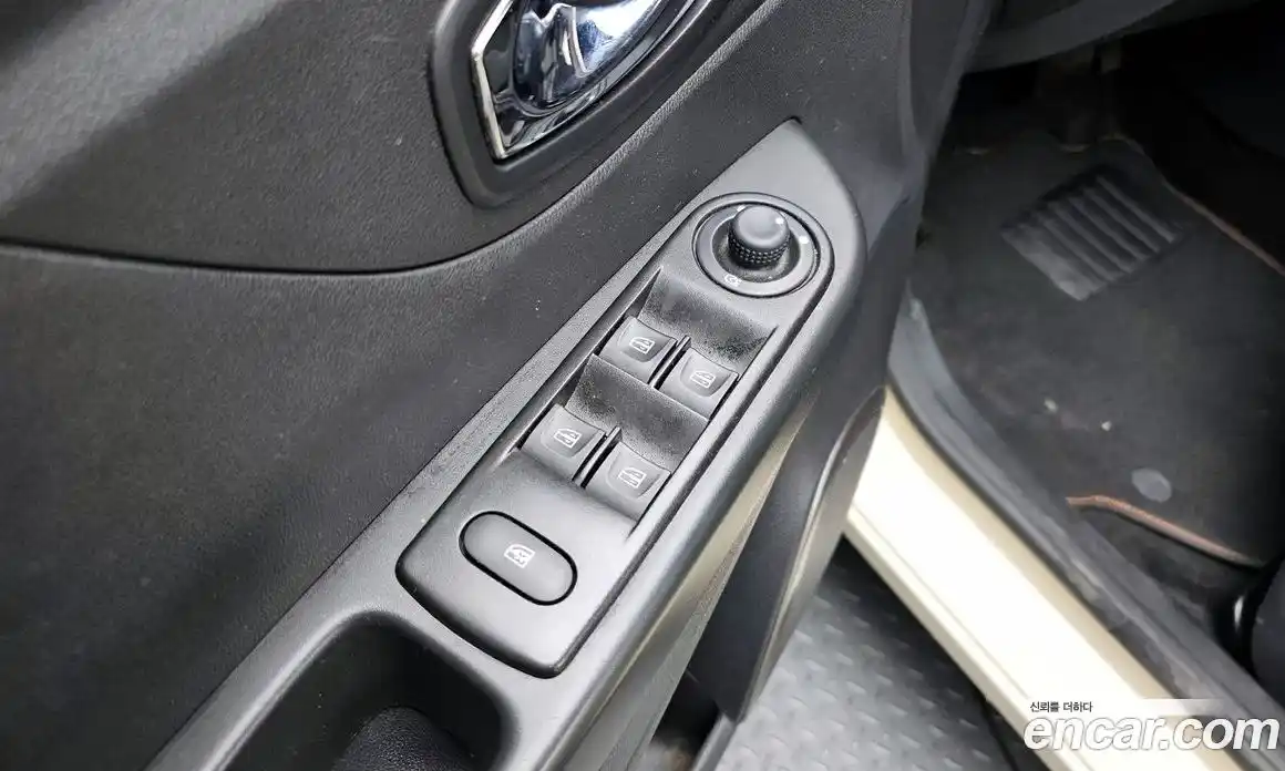 Renault QM3 2017 1.5 Автомат в Москве № 590148, фото 17