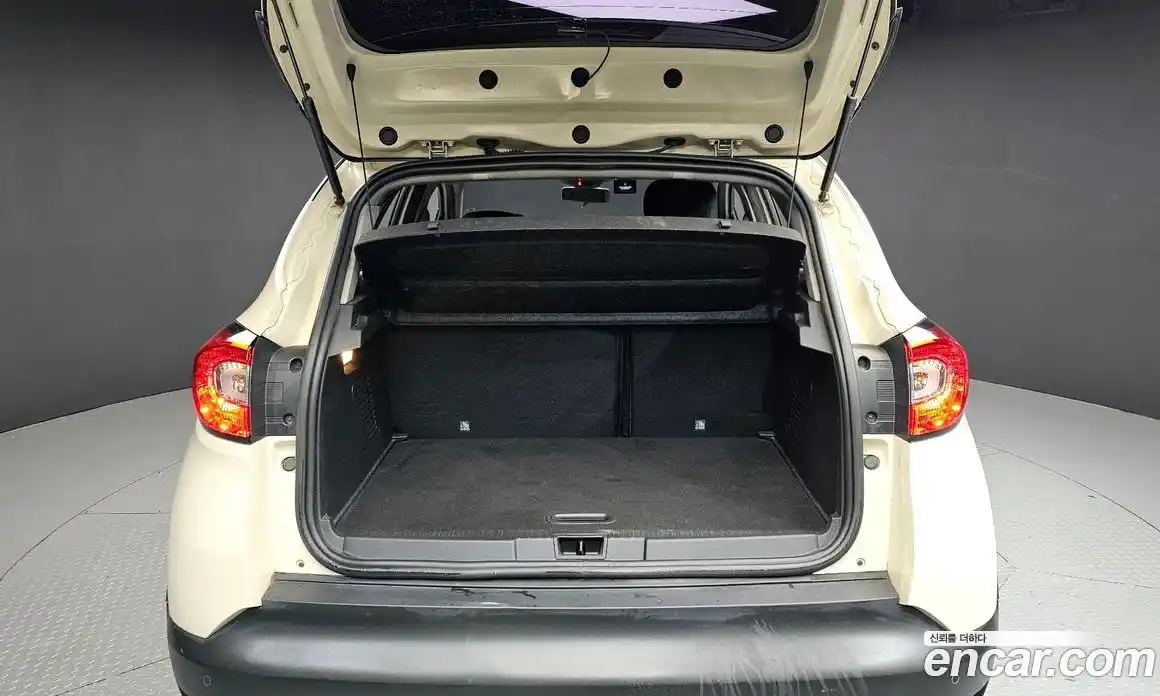 Renault QM3 2017 1.5 Автомат в Москве № 590148, фото 20