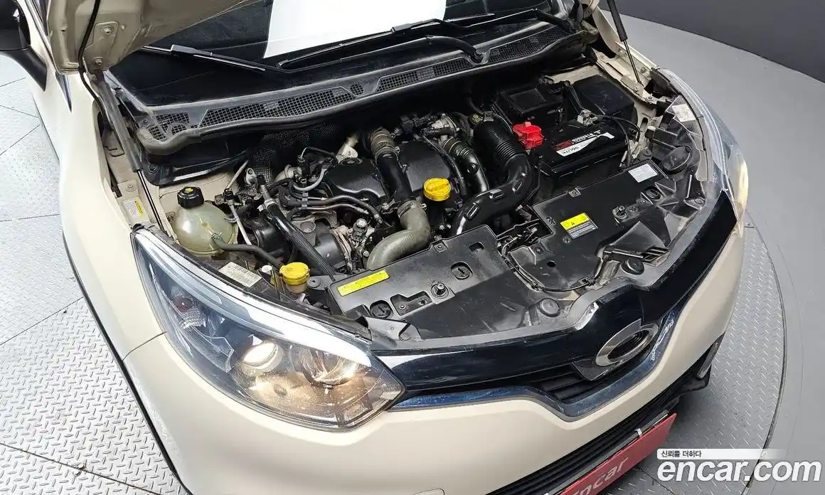 Renault QM3 2017 1.5 Автомат в Москве № 590148, фото 6